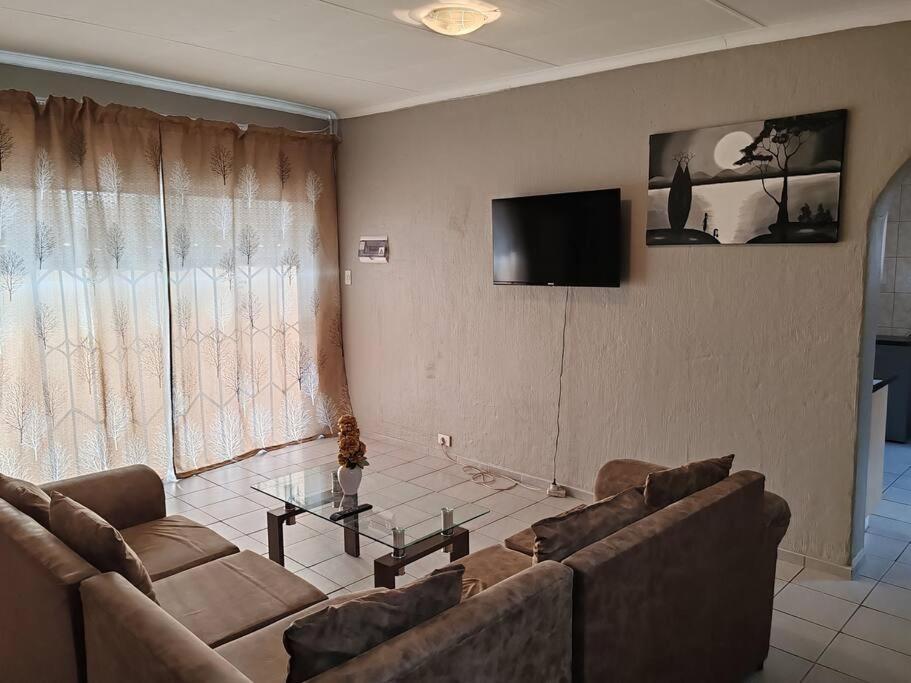 The Hidden Villa Boksburg Exterior photo